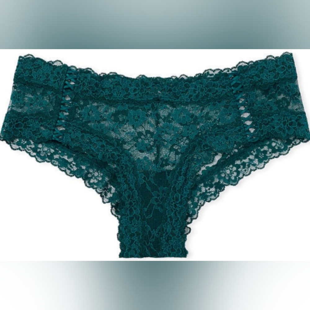 NWT Victoria's Secret Cheekies